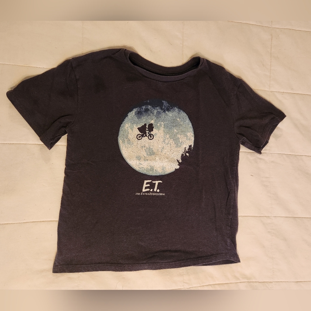 E.T. Extra-Terrestrial T-shirt Black Moon & Bike, EUC Sz Small 6 / 6X, 80s Retro
